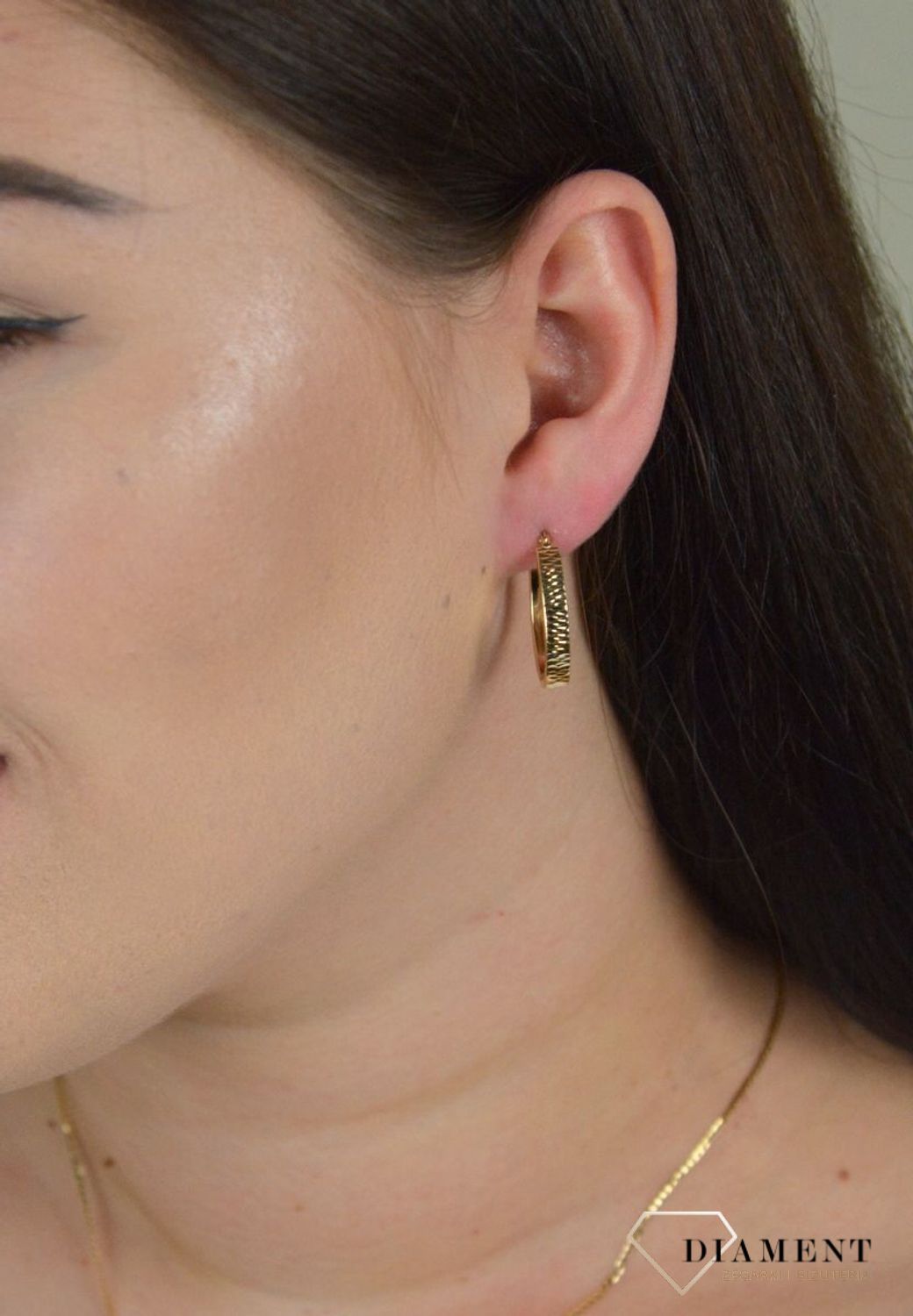 Złote owalne kolczyki grawerowane, błyszczące KL 7103.jpg